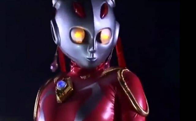 不少人将苍月奥特曼和斗美神放在一起,其实这是不太严谨的,包括小画