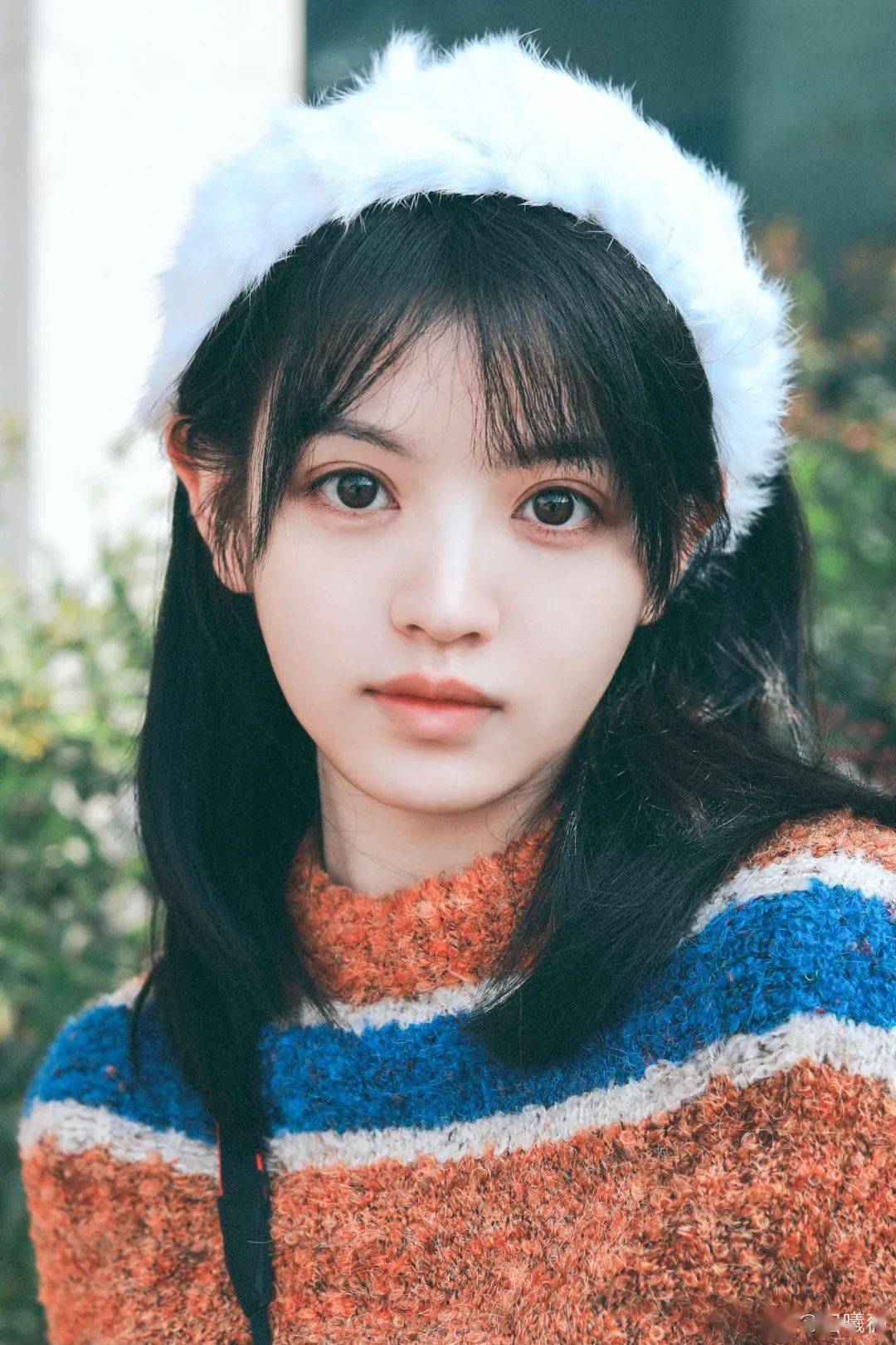 大眼睛卡瓷兰「」姓名:田曦薇;微博:田曦薇;出生地/年份:重庆/1977
