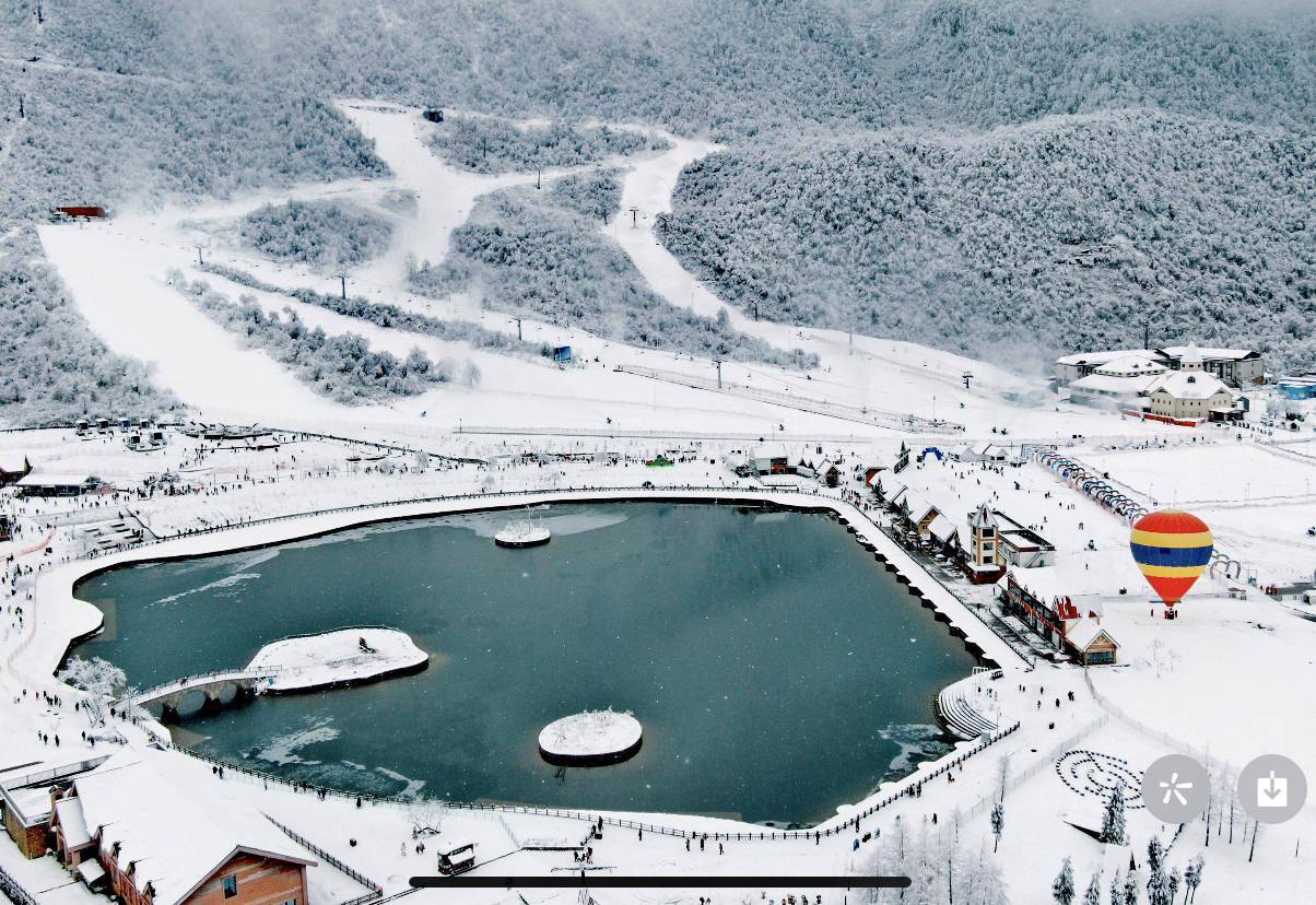 滑雪场|成都今年最冷的时候将至，西岭雪山滑雪场本周末开放滑雪