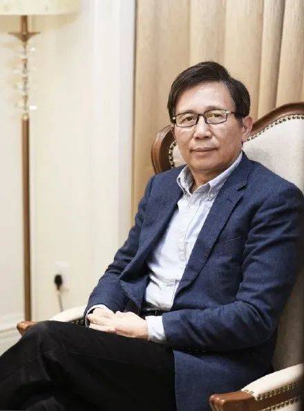 收到指令。不过,要完成一篇符合9.5分硬性指标的专业体育文章,我还缺少最核心的具体内容