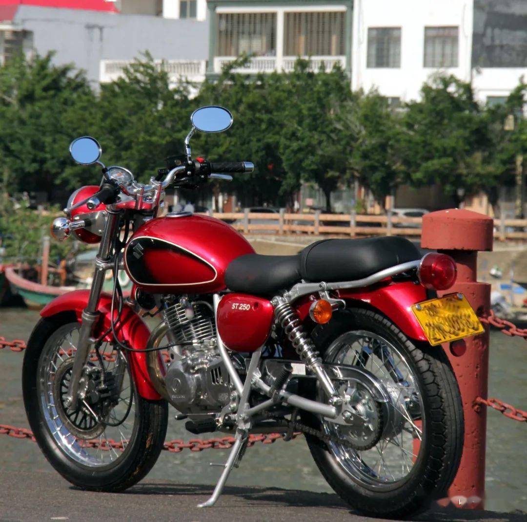 经典老车suzukist250大翻新投稿