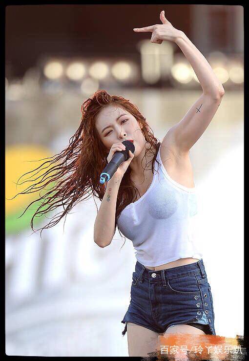 金泫雅和宣美同跳湿身舞,网友:小野马和腿精的差距!_身材_背心_泳衣