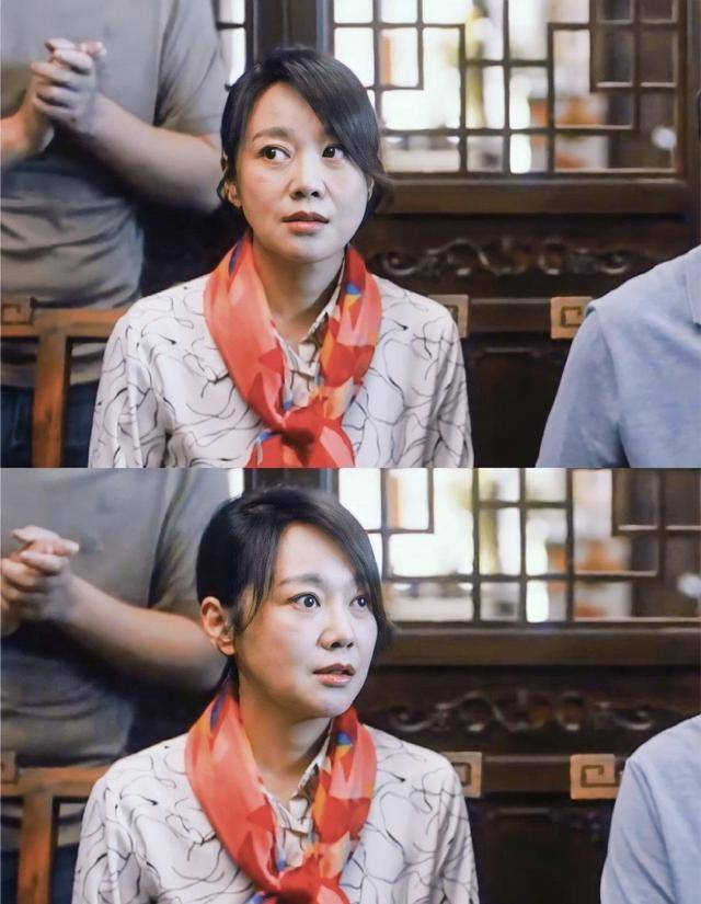 闫妮醉酒戏份上热搜,《装台》收视喜人,印花衬衣演绎温婉女主_电视剧