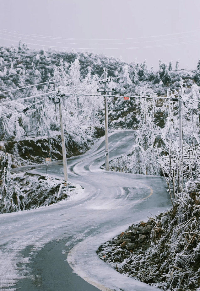 川河盖下雪啦!这次寒潮是"冻"真格的!_秀山_地区_天气