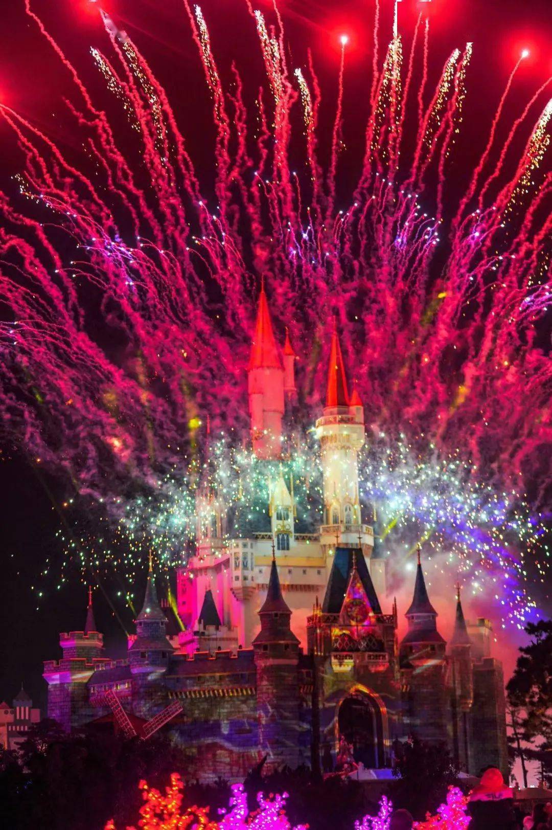 越旅行 | 跨年夜去哪里 泉城欧乐堡梦幻世界爽翻天_小镇_烟花_环球