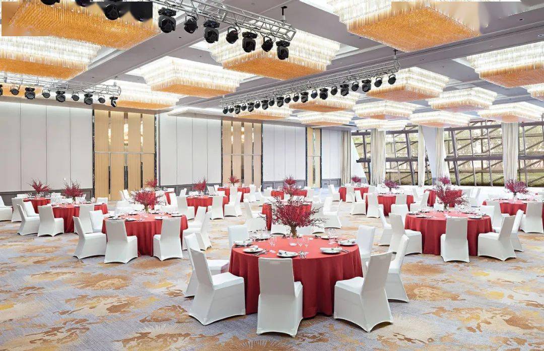 长沙大王山朗豪酒店举办婚礼好物市集暨首届婚礼沙龙活动