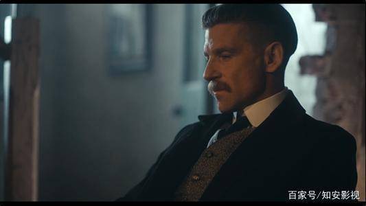 浴血黑帮曾经疯狂的亚瑟最后却活成了与原来相反的样子