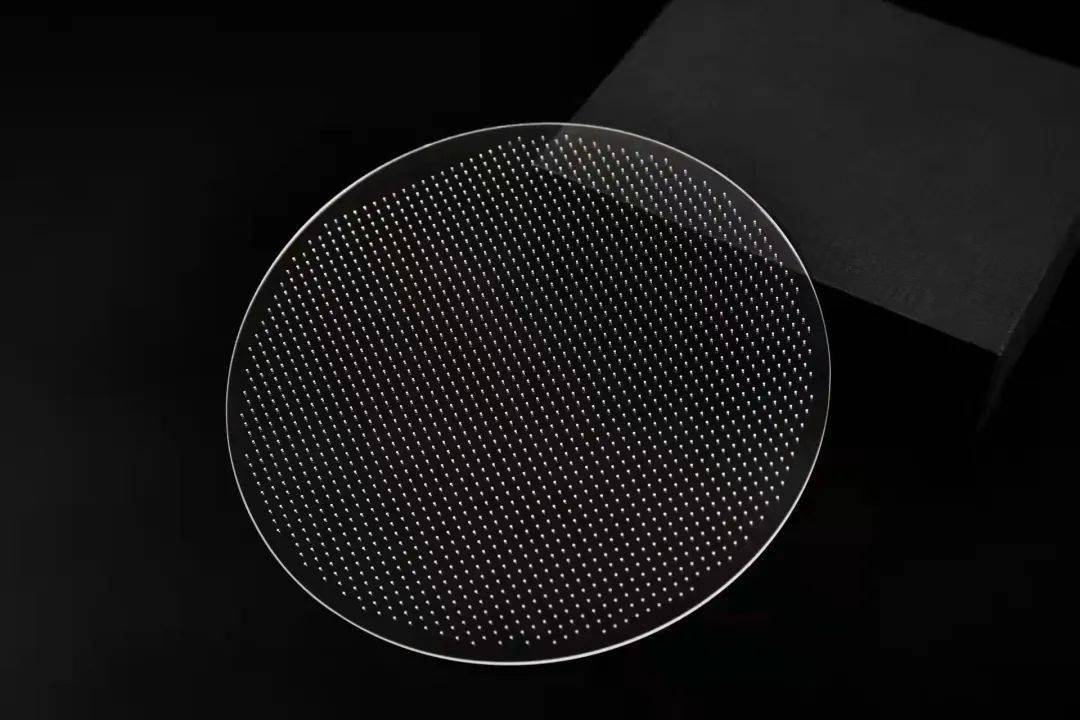 成电创业者丨率先突破9微米玻璃通孔这家公司志在三维封装基板领头羊