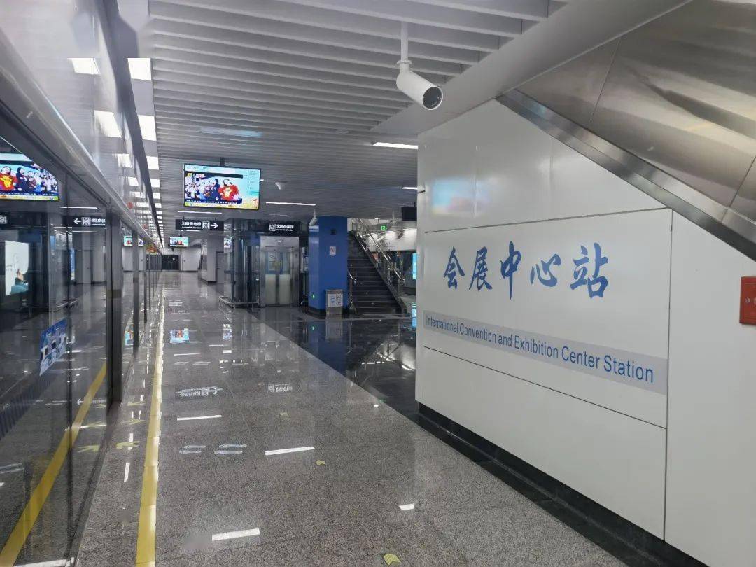 会展中心站置于城区商务核心地段,地面施工界面控制严格,项目部贯彻