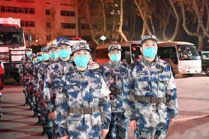 报告|解放军紧急增援！西安连续3天新增超150例！一女子大闹防疫点，称2亿生意被耽误！广西2名确诊被立案侦查