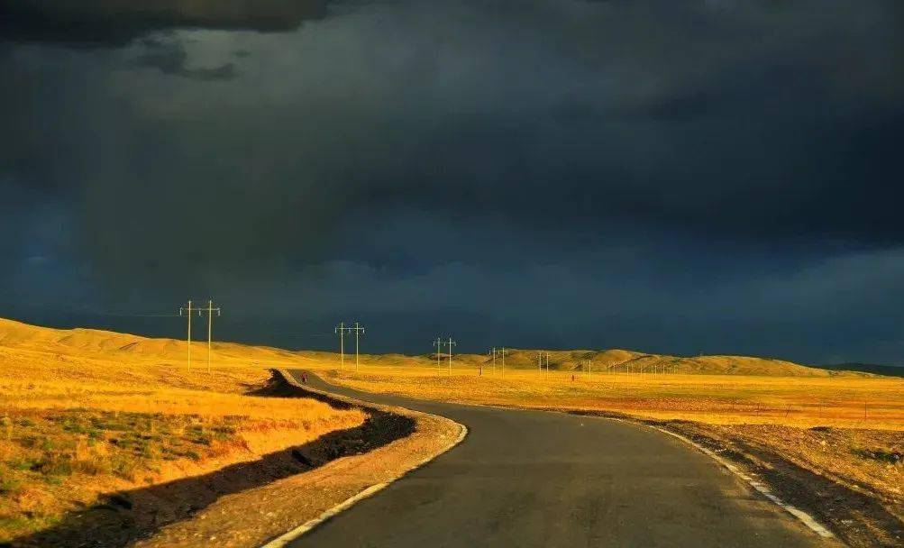 自由|每天一首诗丨《远方》三毛