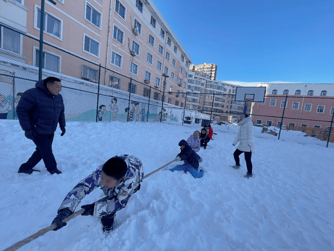 鹤岗公园小学图片