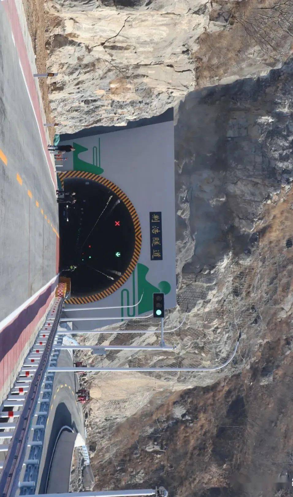 思礼3镇32个行政村,止于九里沟,连通了北部太行山下五龙口,牛王滩