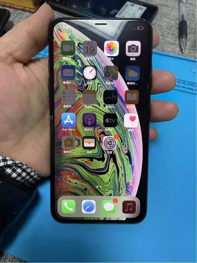 3年过去了,告诉你iphone xs max经久不衰的原因_显示屏_屏幕尺寸_问题