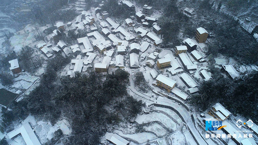 传统|重庆酉阳：雪映古梯田 南国村落美