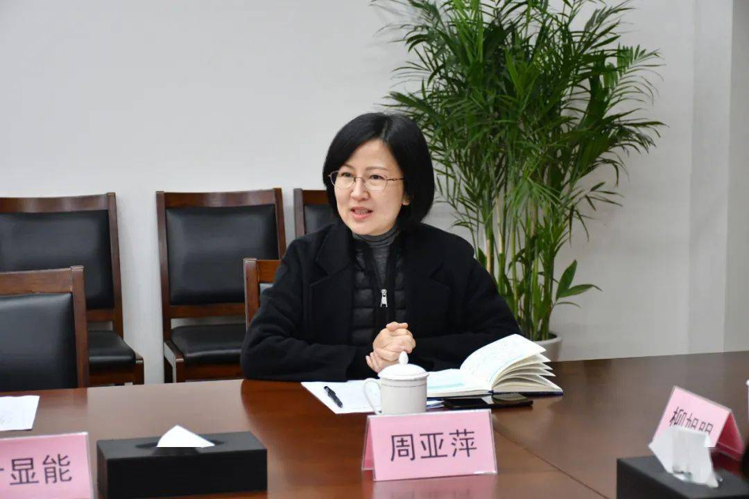 招宝山街道主要领导慰问赴蛟川街道社工志愿者