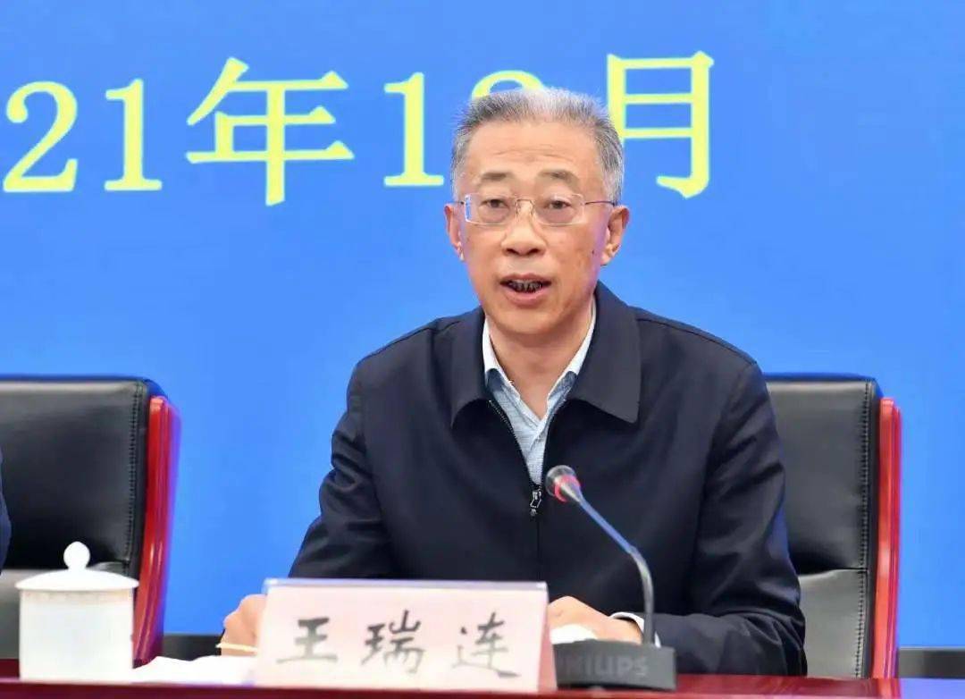 迎难而上顽强拼搏完成体育战线的光荣使命2021年全国