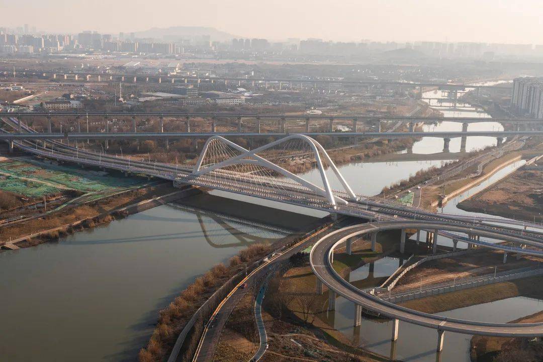 火热推进秦淮河上这些桥梁将改变你的生活