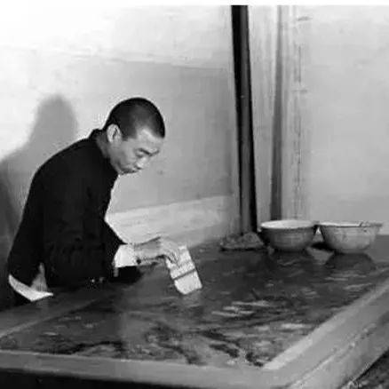 保存书画作品,裱还是不裱?_装裱_报纸_幅面