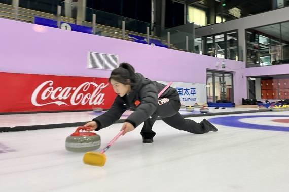 机器人|新华全媒+丨迎接冬奥 热“雪”沸腾——2022特殊跨年有多嗨？