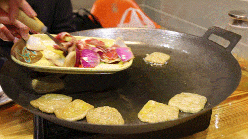 9b390bc665954d92a7f1bcf7e8c57d33.gif