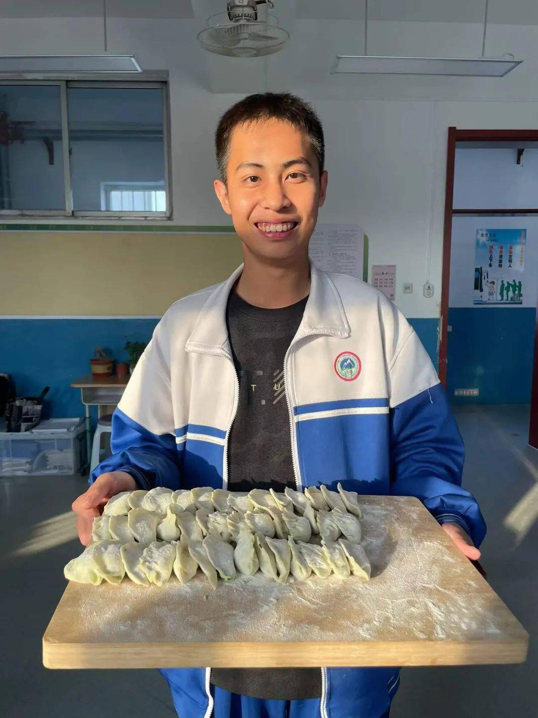 双减落地显成效特色活动贺新年东丽区民族中学开展迎新庆祝活动