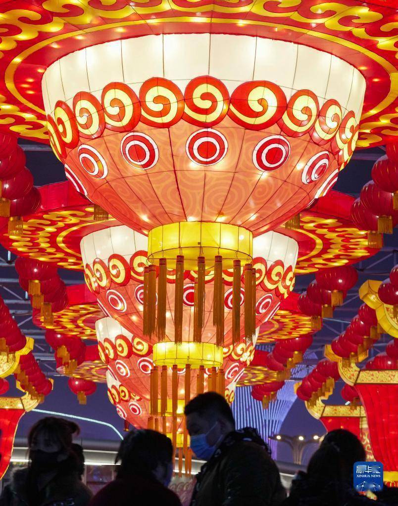 夜空|灯会扮靓假日夜空