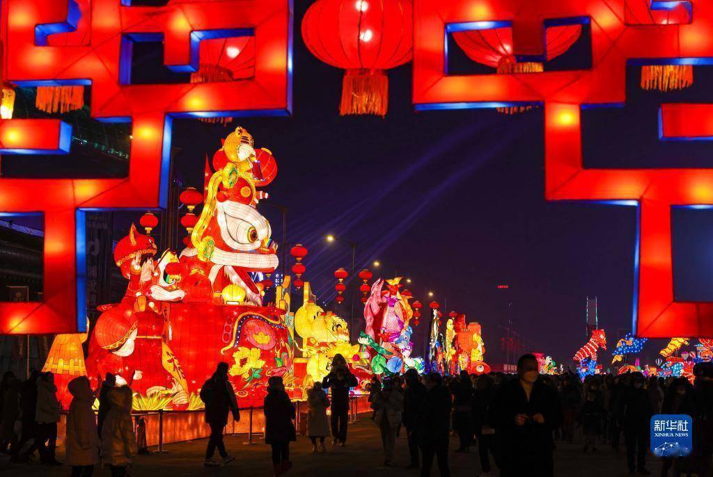 夜空|灯会扮靓假日夜空