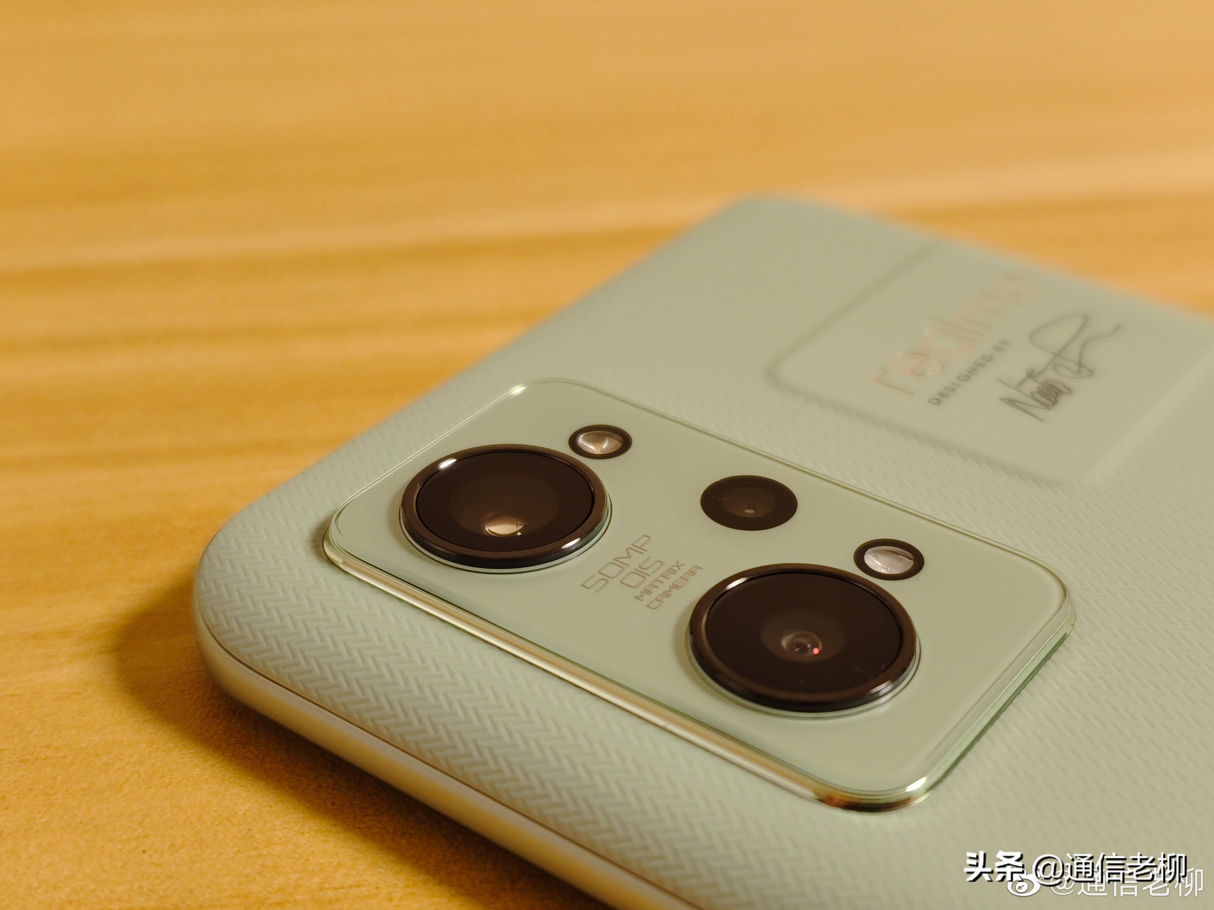 realme|真我GT2首评：性能和设计彰显“大师”风范，续航最强888直屏旗舰