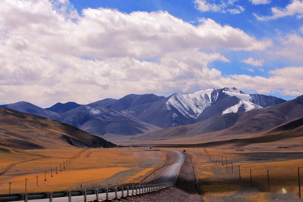 新藏公路班公措湖阿里地区最美的风景一生必来一次