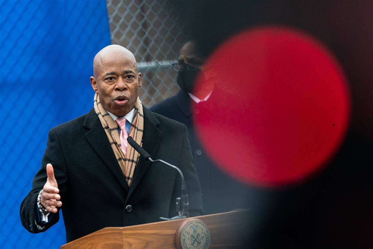 据彭博社报道,美国纽约市市长埃里克·亚当斯(eric adams)呼吁现任