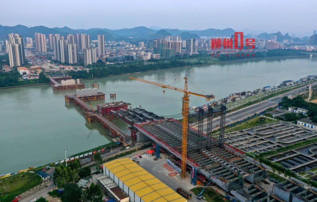 全國最大的跨江風雨橋柳州鳳凰嶺大橋