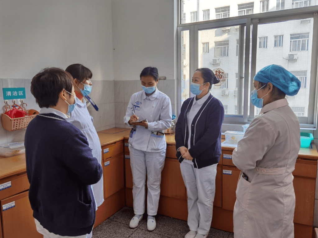 每一根外周血管输液都会不同程度硬化闭塞,再加上现在使用万古霉素抗