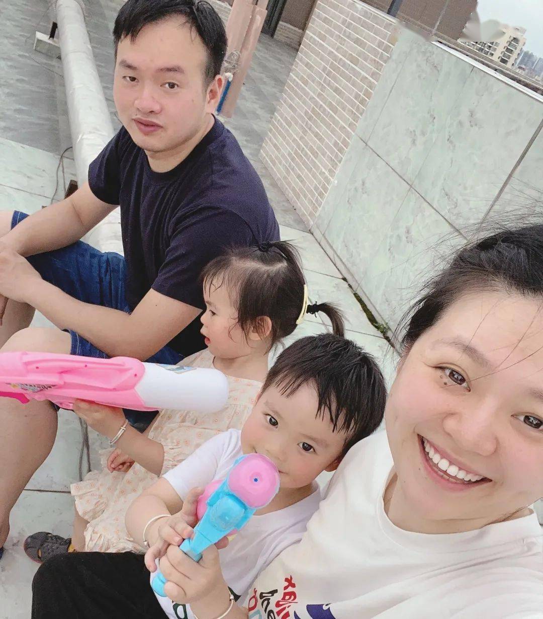 新年伊始,"她"和"他"一起奋战_张妍_疫情_石弘