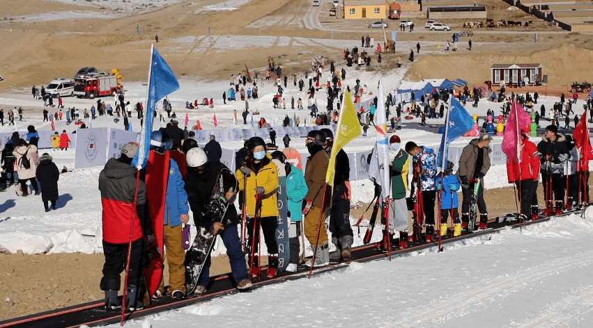 冬奥将至温泉县冰雪旅游人气旺 越野 游客 滑雪