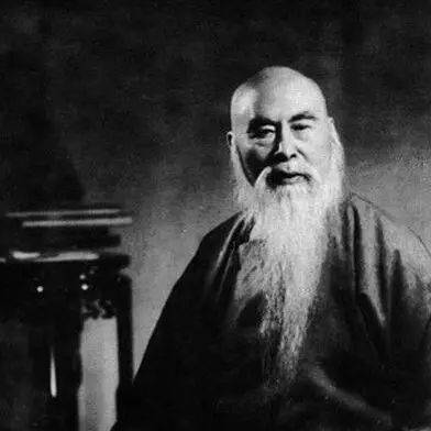 【羽扇纶巾】于右任:写字绝不迁就美观而违反自然_书法_碑帖_意义