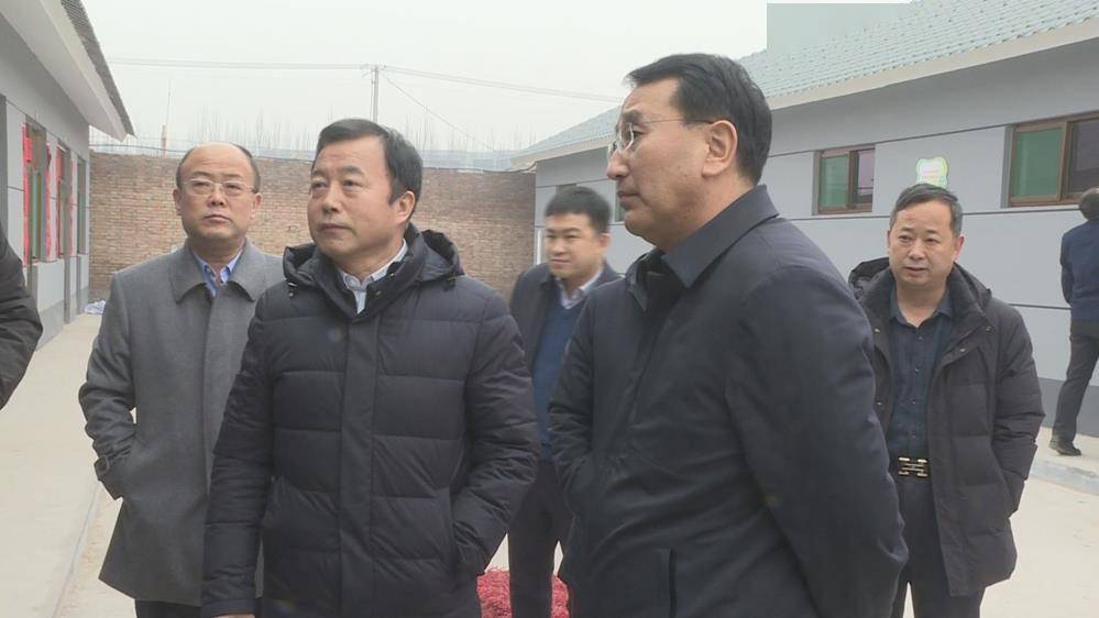 晋中市副市长郝向明在介休市调研灾后重建工作