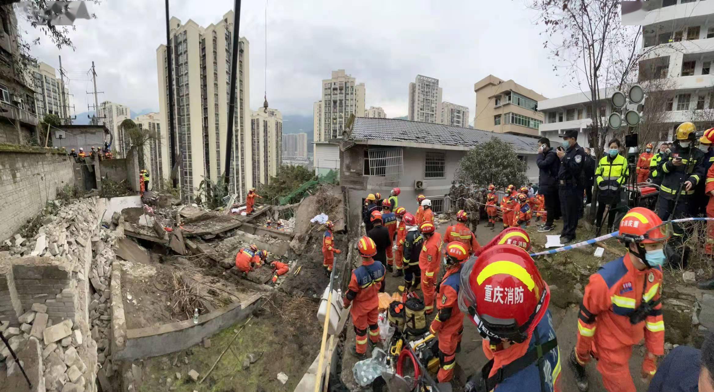 重庆垮塌食堂现场已被夷为平地