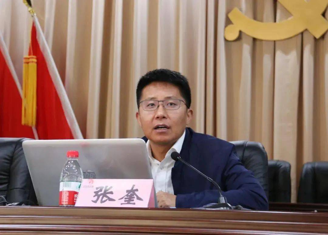 张奎老师宣讲中与会党员干部表示,报告站位全局,脉络清晰,生动形象