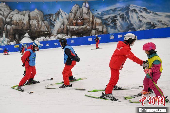 杨华峰|冬奥会将近 长沙掀起“冰雪热”