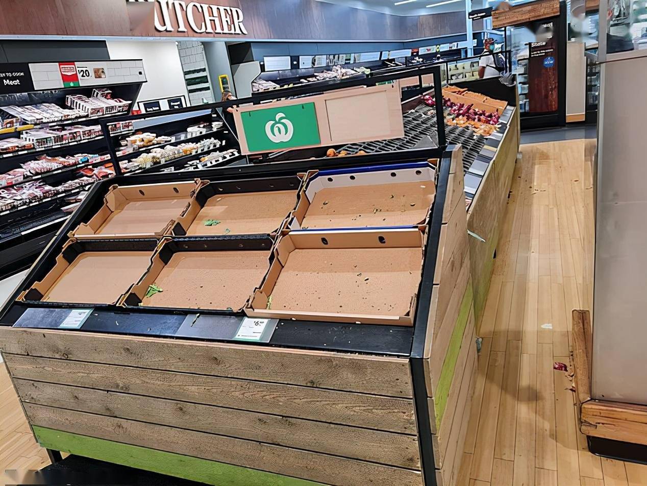 澳洲各大超市货架空空如也,网友吐槽:只能吃西瓜炖大蒜了_隔离_食品_r