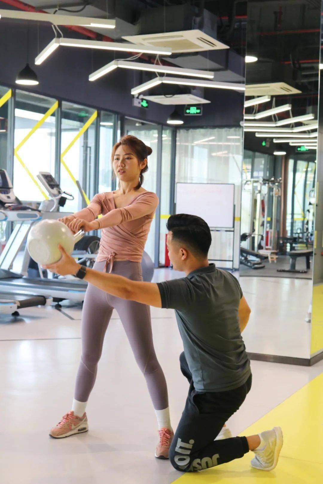 冬天不长膘南沙利建辰健身房365元享受特色私教体验课速来运动