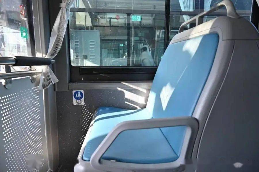 烟台36台大容量新能源空调公交车集中上线