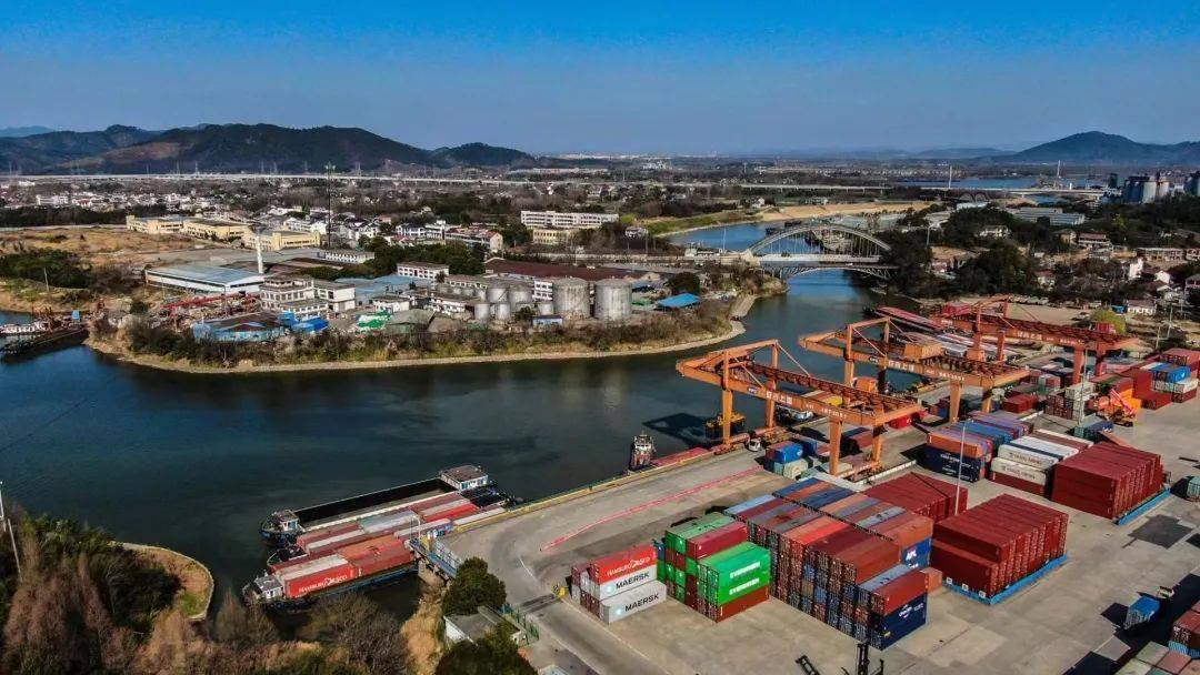 2021年湖州港集装箱年吞吐量首破60万标箱