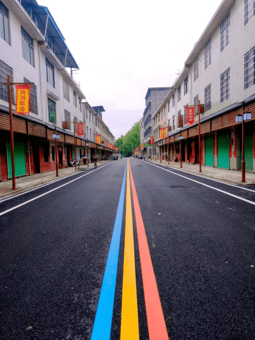 大余县内良乡绘就人居美丽景挚画乡村振兴图