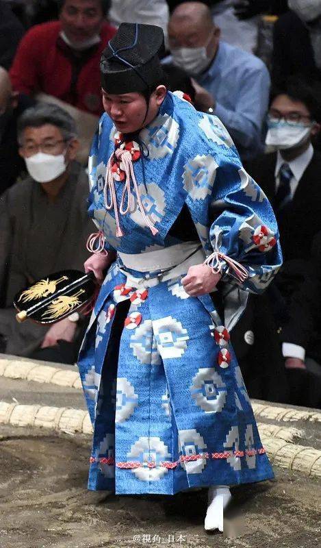 相扑会场出现pokemon日本各地的成人仪式
