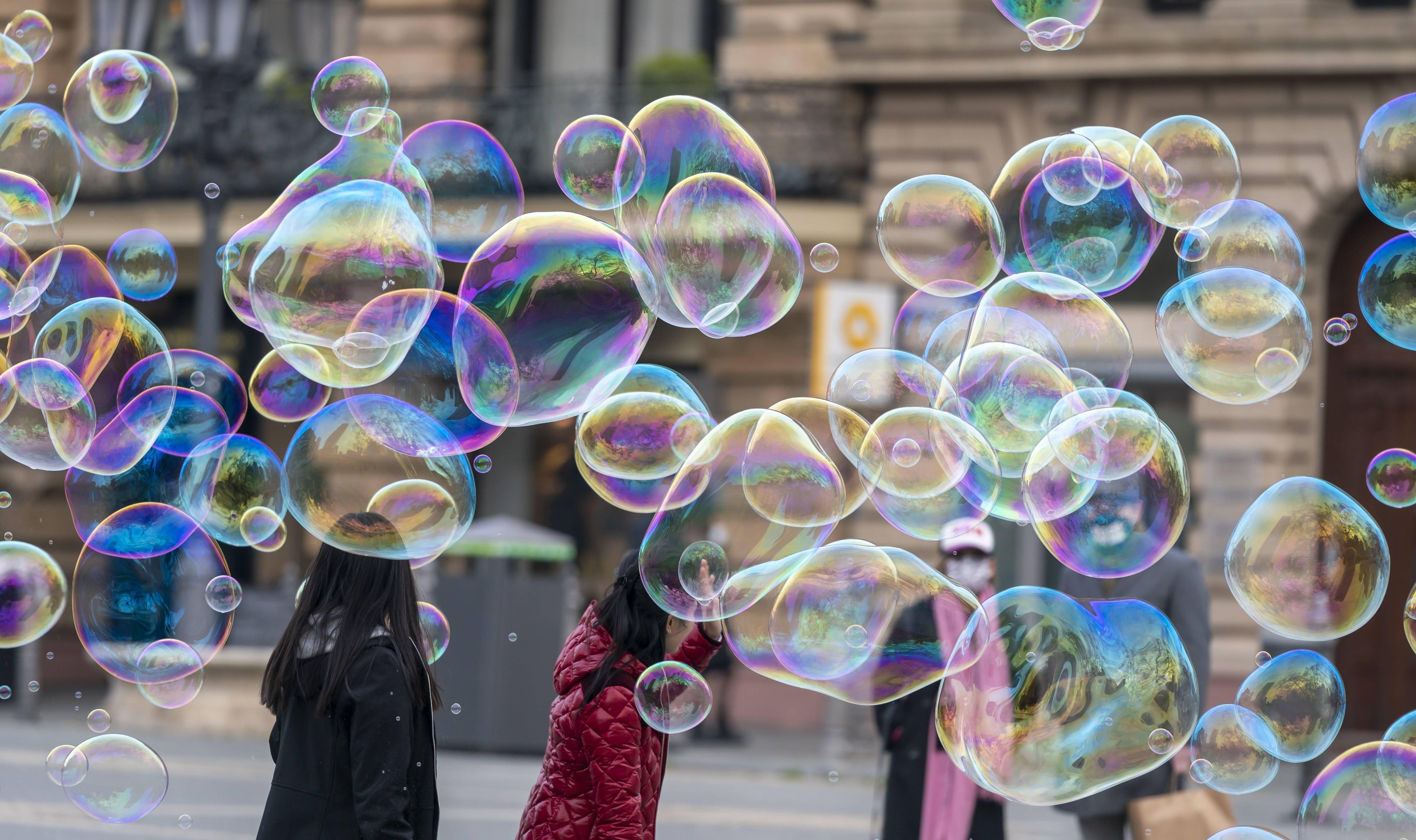 泡泡飞舞_新华社_欧新_法兰克福