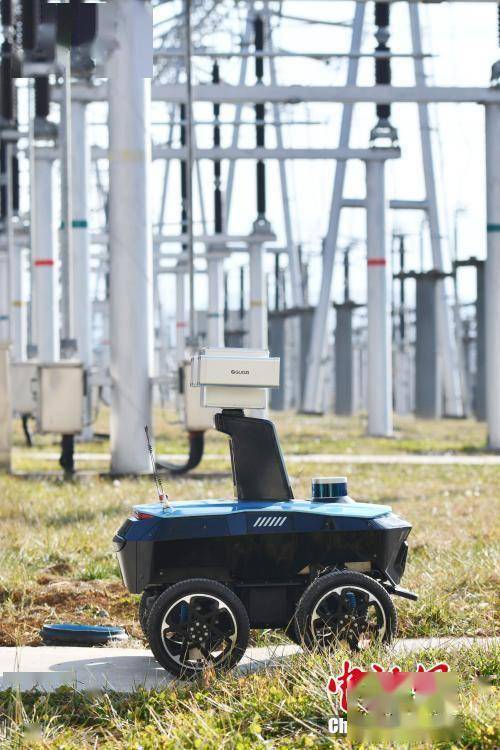 凉山|四川凉山500千伏变电站用智能机器人作业
