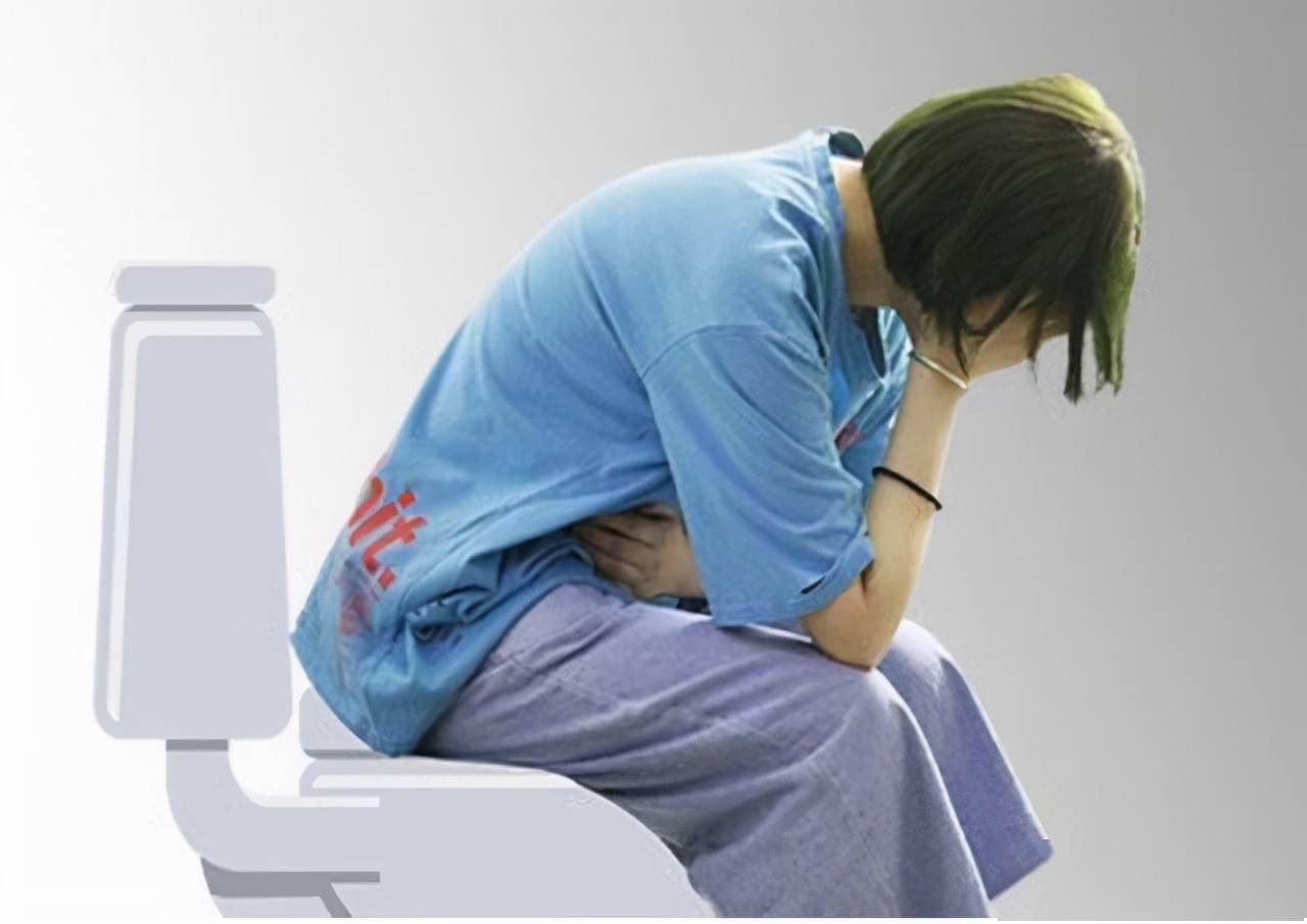 上厕所时,大便前头干硬,后头软粘,说明了什么?