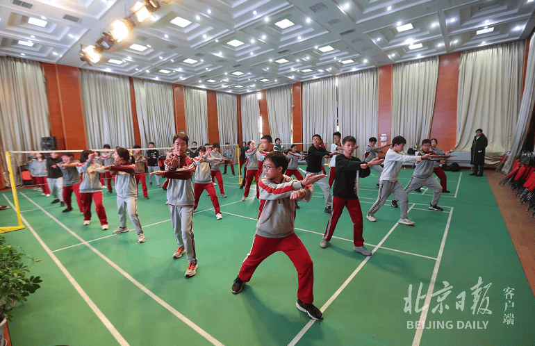 中小学|寒假在即，北京各中小学留了“健康作业”，专家支招如何锻炼